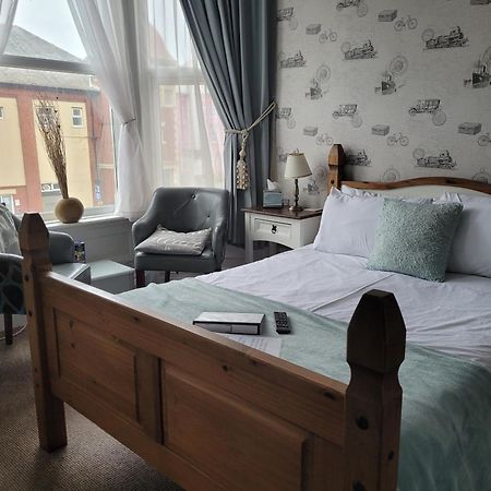 J'S Mayfair Guest House Blackpool Bagian luar foto