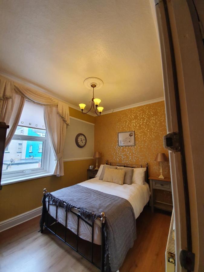 J'S Mayfair Guest House Blackpool Bagian luar foto