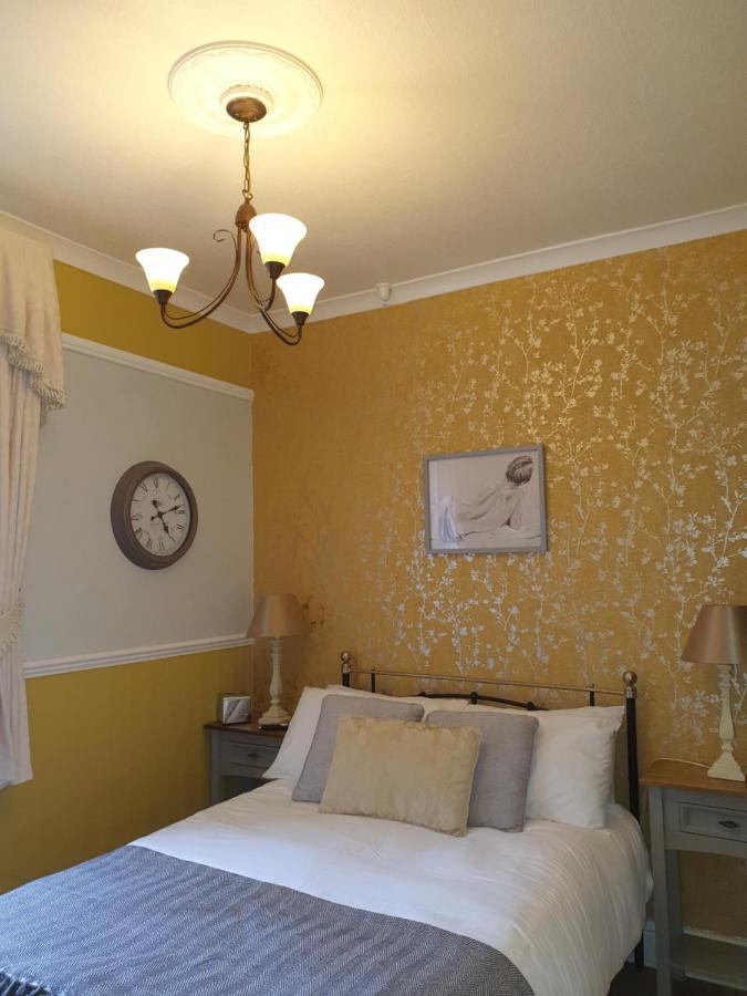J'S Mayfair Guest House Blackpool Bagian luar foto