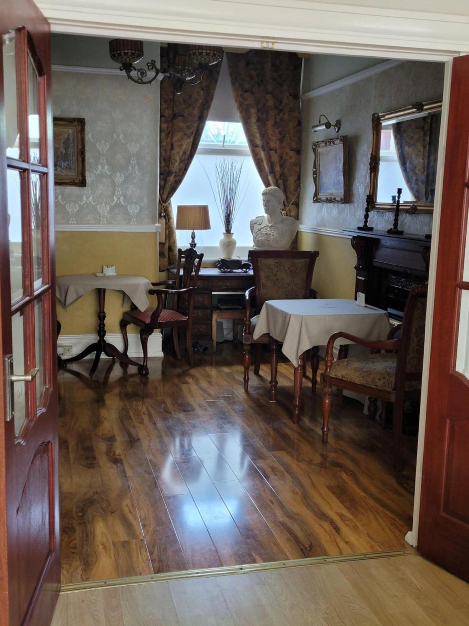 J'S Mayfair Guest House Blackpool Bagian luar foto
