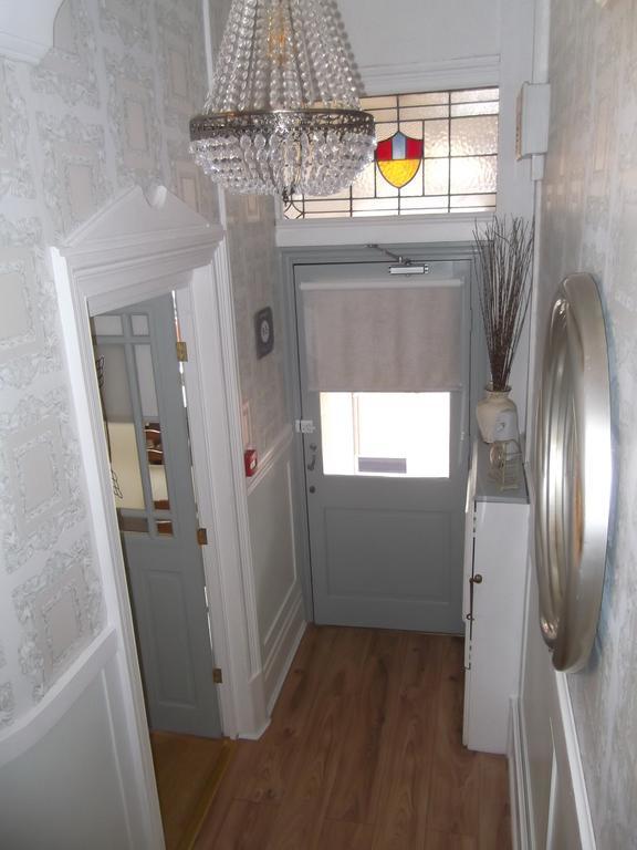 J'S Mayfair Guest House Blackpool Bagian luar foto