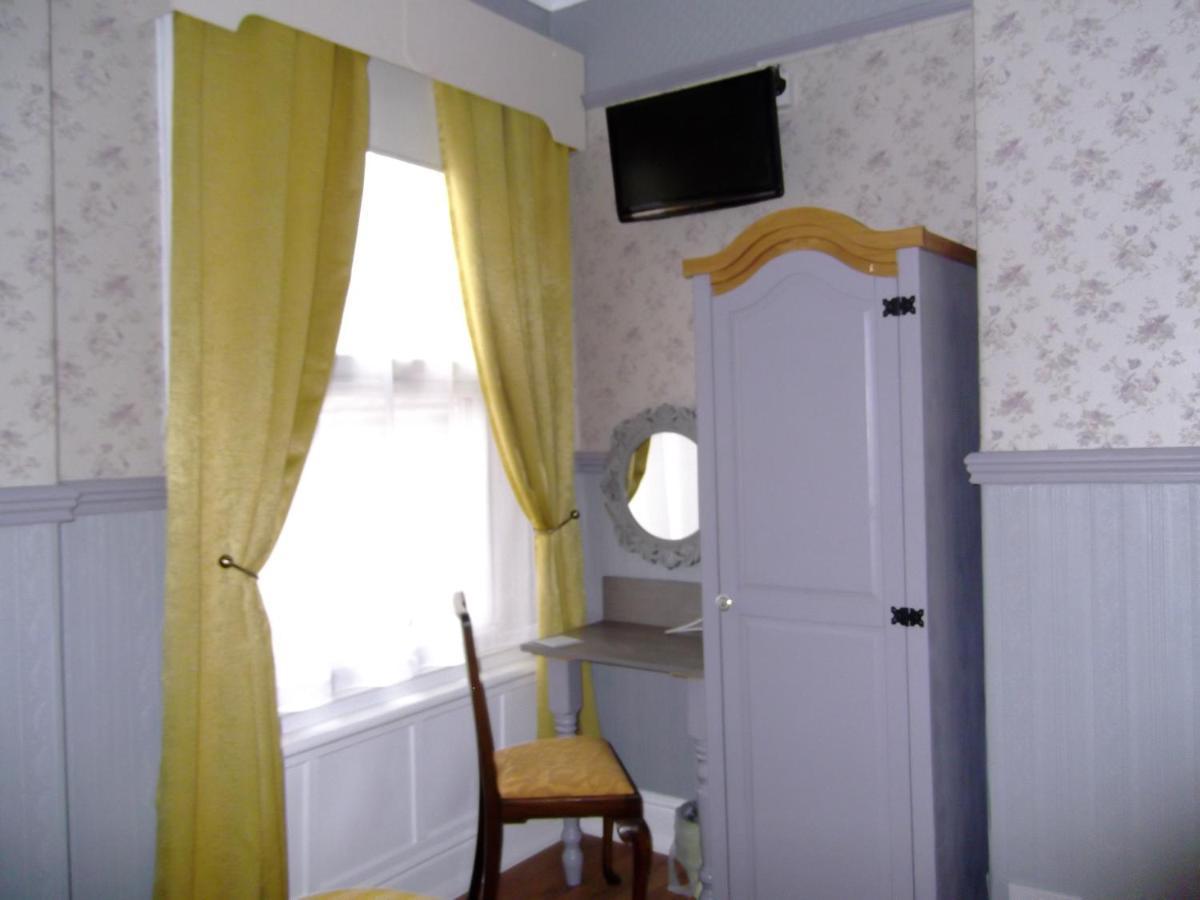 J'S Mayfair Guest House Blackpool Bagian luar foto